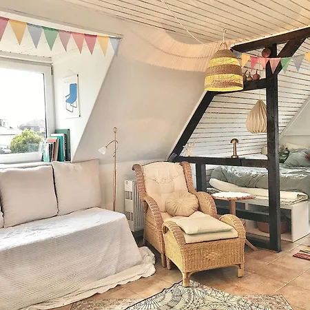 Gemuetliches Studio Im Dachgeschoss Fuer 2 Personen Nahe Elbe In Wedel *