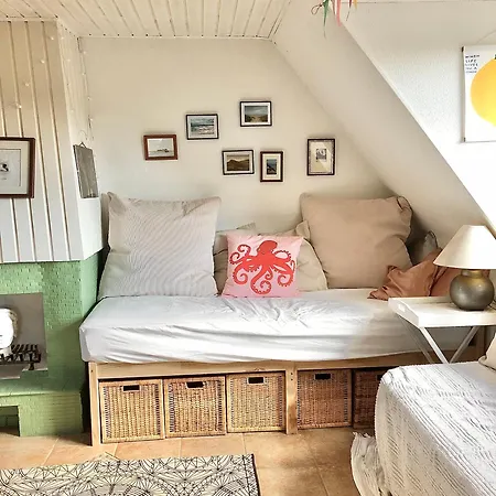 Gemuetliches Studio Im Dachgeschoss Fuer 2 Personen Nahe Elbe In Wedel *