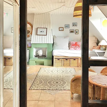 Gemuetliches Studio Im Dachgeschoss Fuer 2 Personen Nahe Elbe In Wedel Apartment *