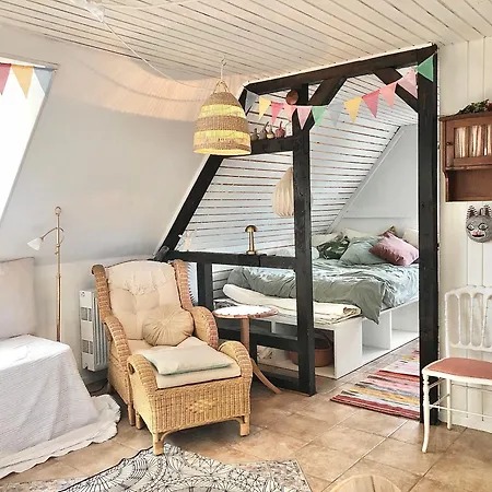 Apartment Gemuetliches Studio Im Dachgeschoss Fuer 2 Personen Nahe Elbe In Wedel