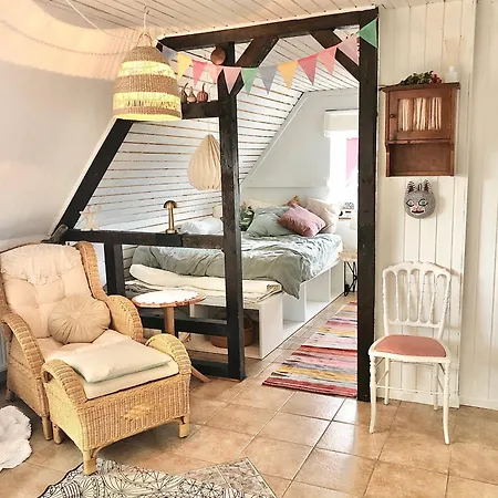 Gemuetliches Studio Im Dachgeschoss Fuer 2 Personen Nahe Elbe In Wedel Apartment *