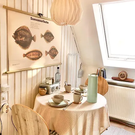 Apartment Gemuetliches Studio Im Dachgeschoss Fuer 2 Personen Nahe Elbe In Wedel *